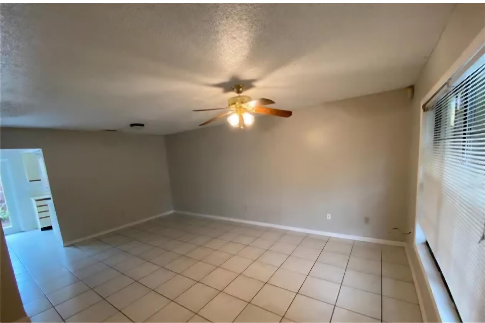 HIDDEN OAKS CONDO PH 02 - Residential