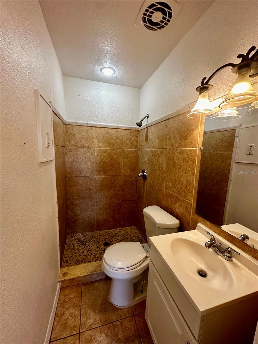 TANGELO PARK SEC 02 - Residential Lease