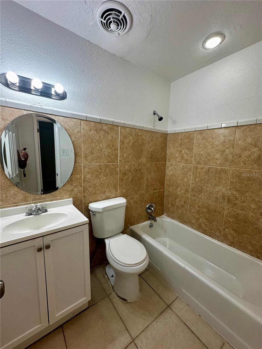 TANGELO PARK SEC 02 - Residential Lease