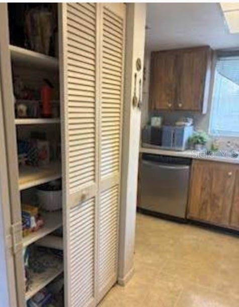 DAVIS WOODS CONDO - Residential Lease