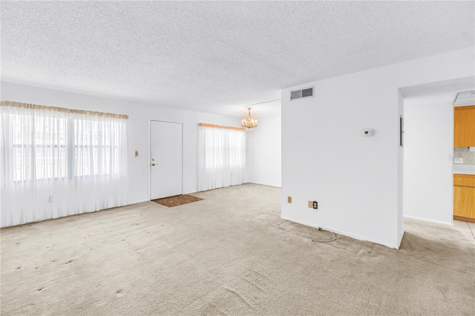 4920 LOCUST STREET NE 204