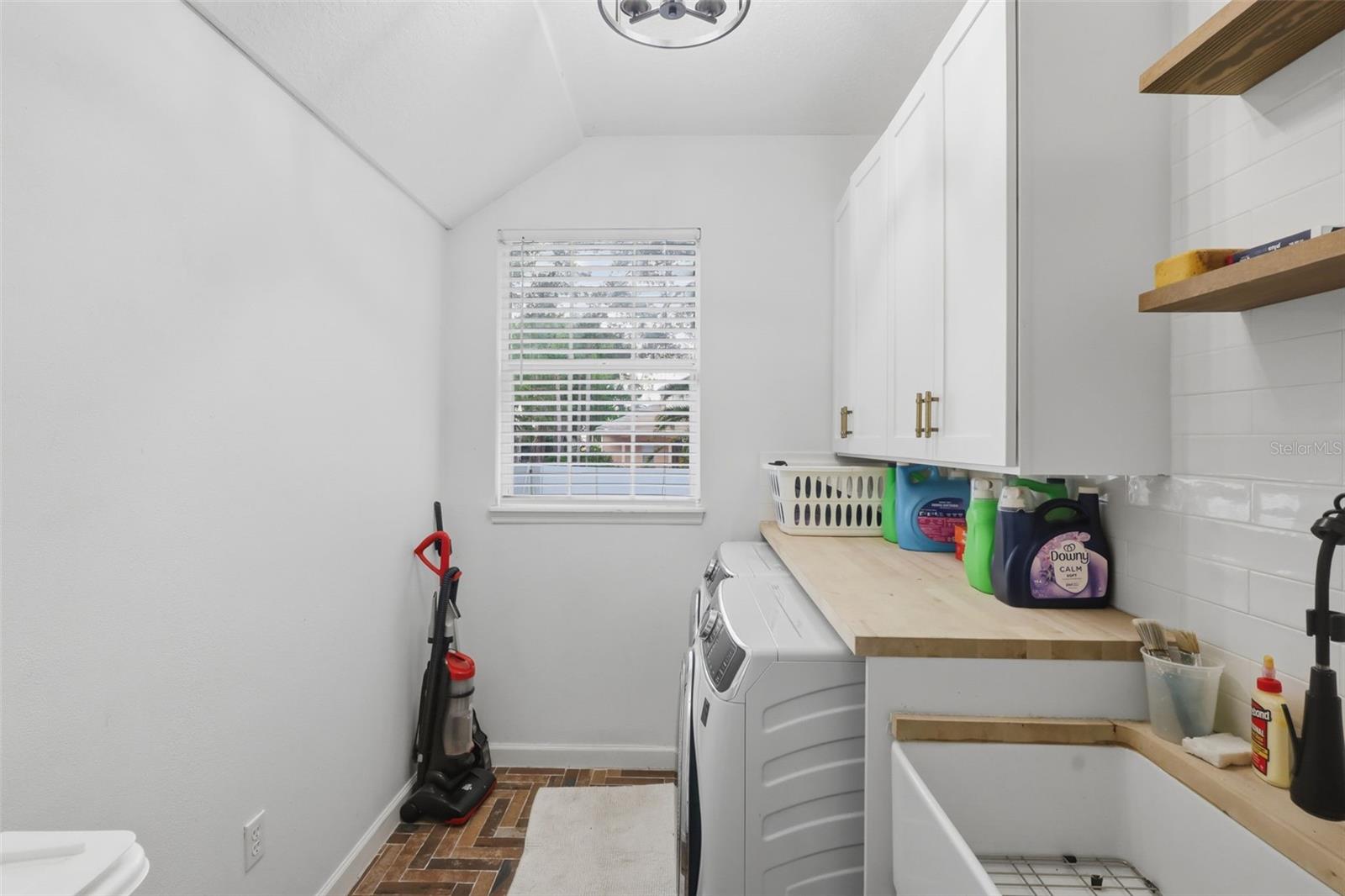 ASHLEY COVE UNIT 2 - Residential