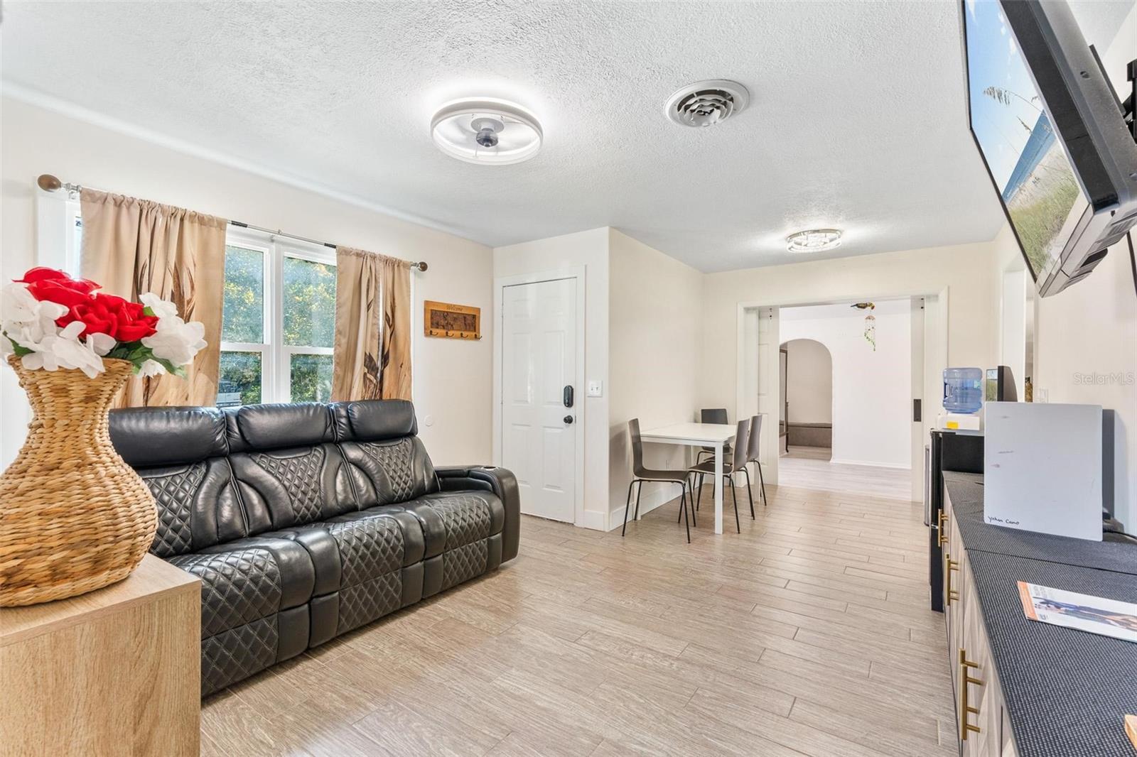 GOLDEN ISLE - Residential