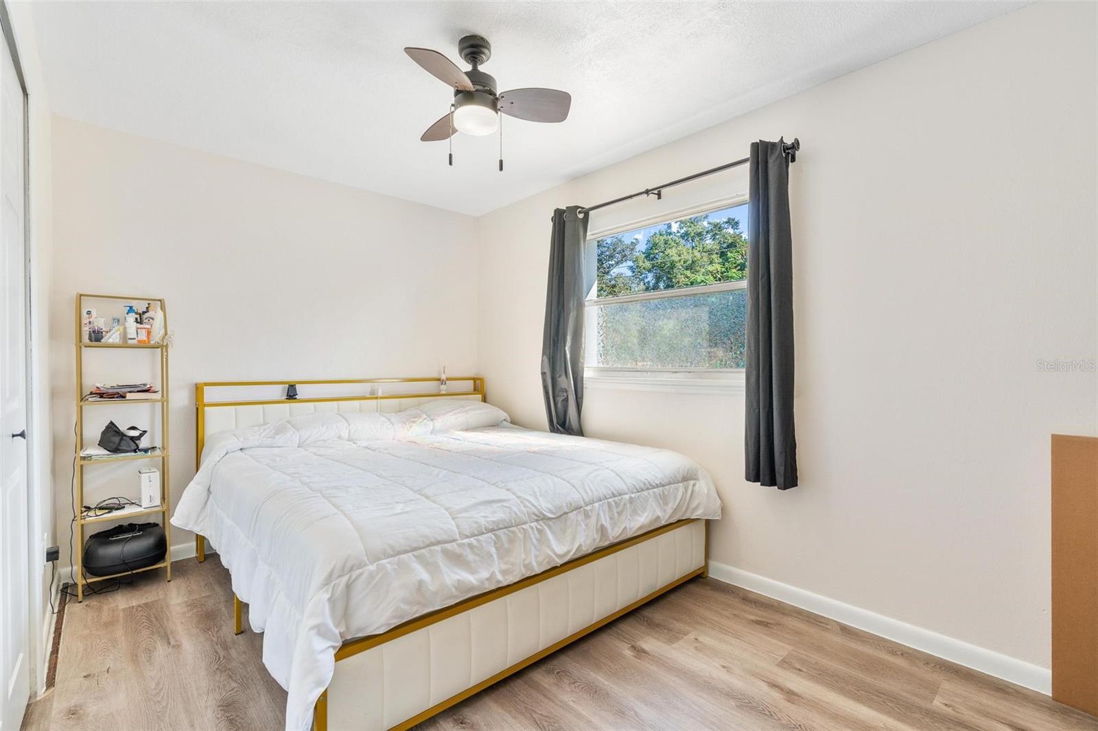 GOLDEN ISLE - Residential