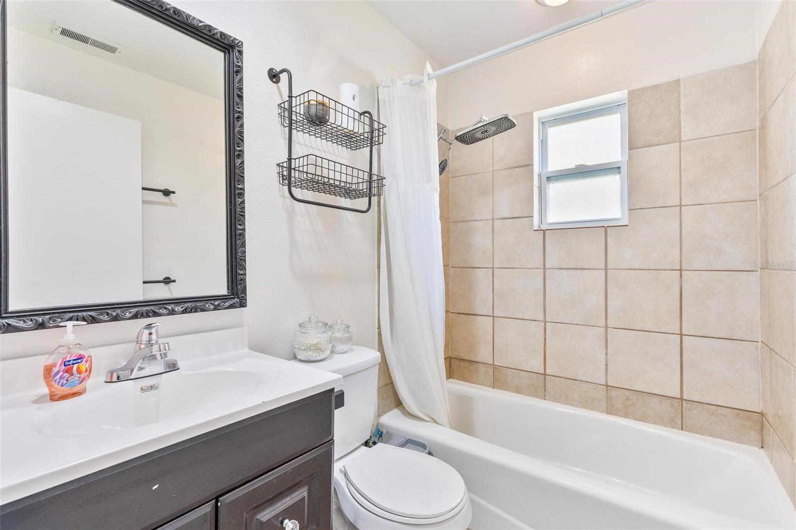 GOLDEN ISLE - Residential