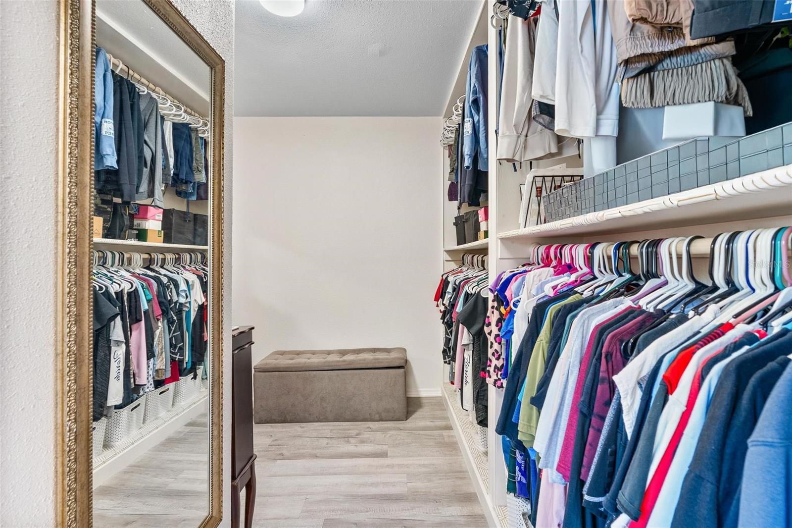 GOLDEN ISLE - Residential