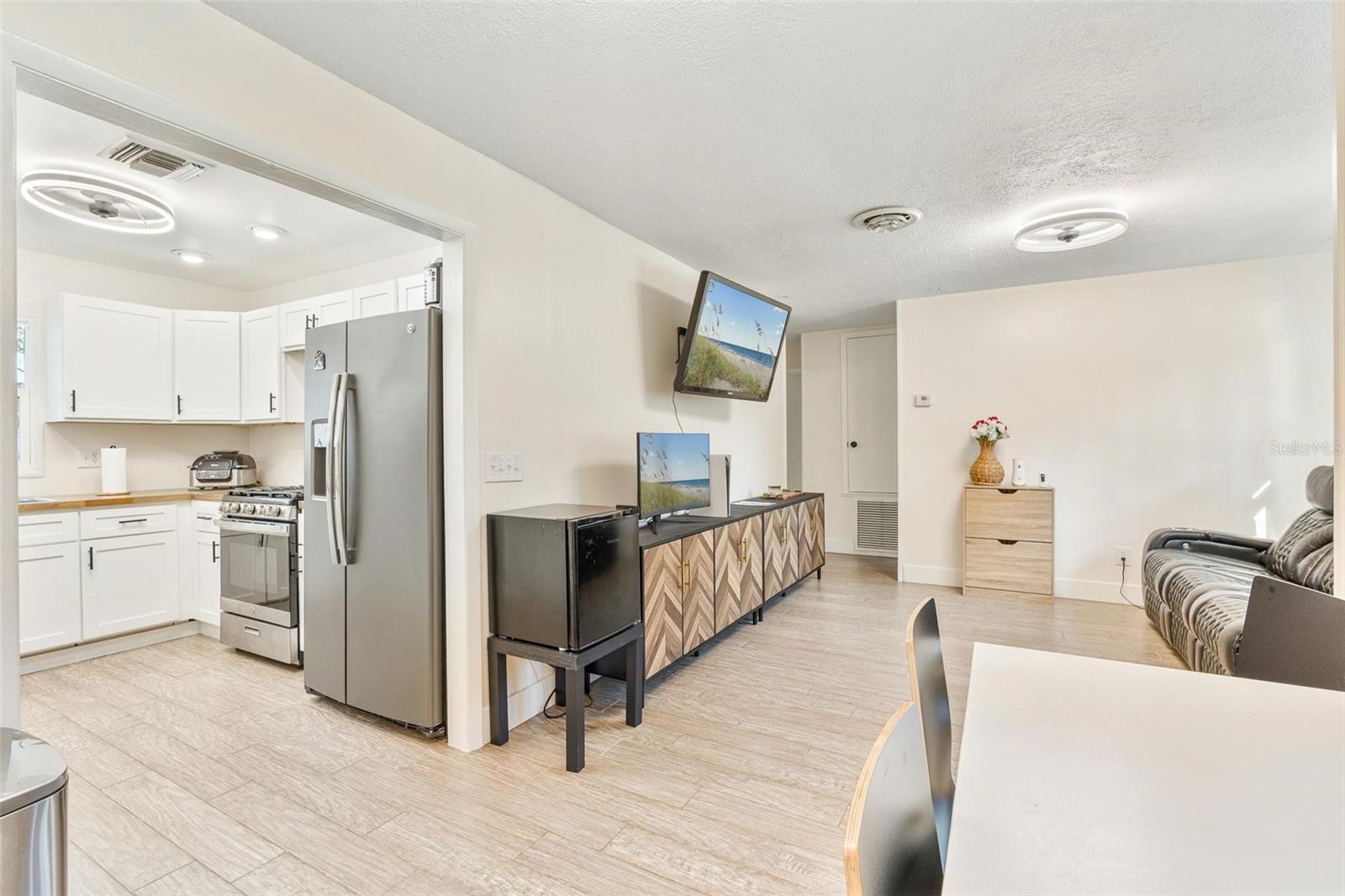 GOLDEN ISLE - Residential