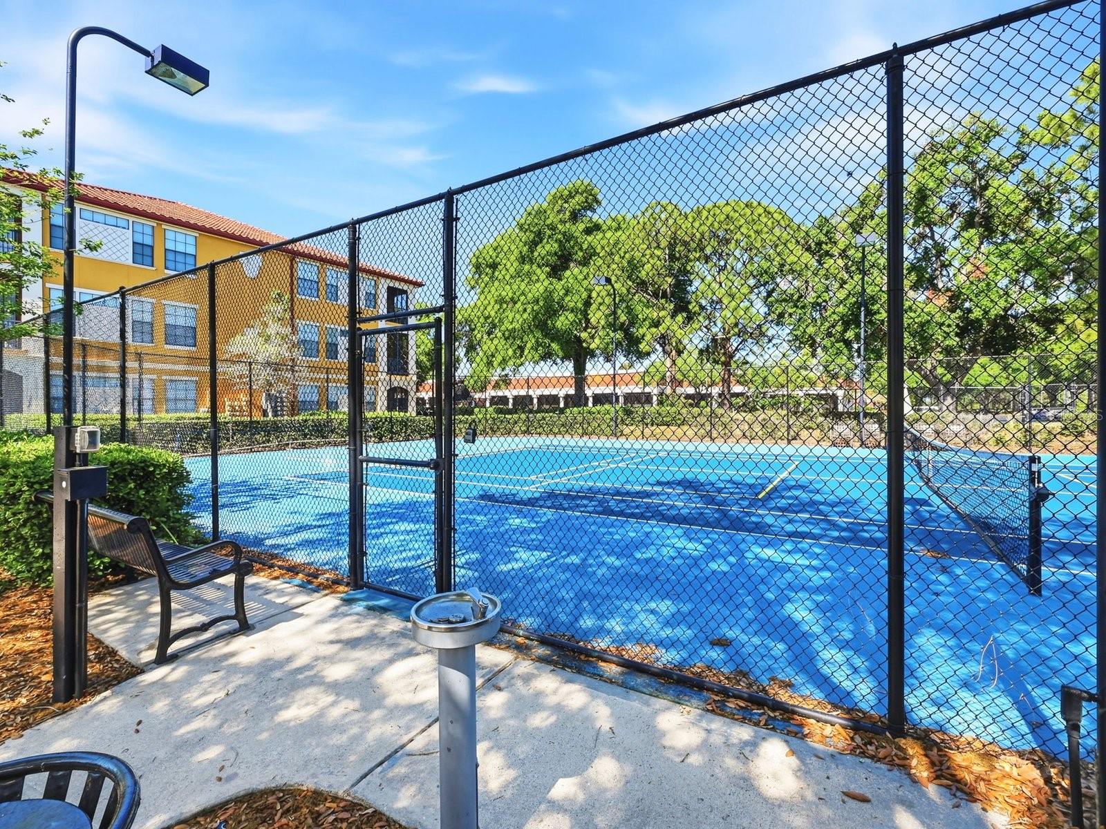 SERENATA CONDO - Residential