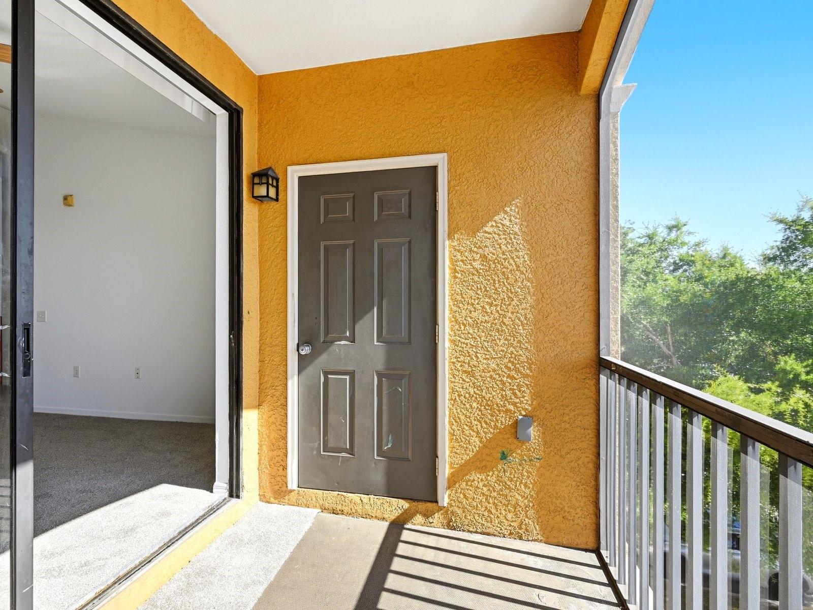 SERENATA CONDO - Residential