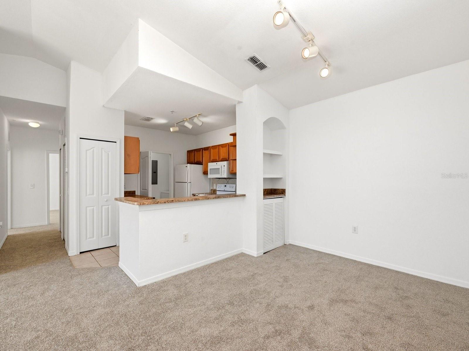 SERENATA CONDO - Residential