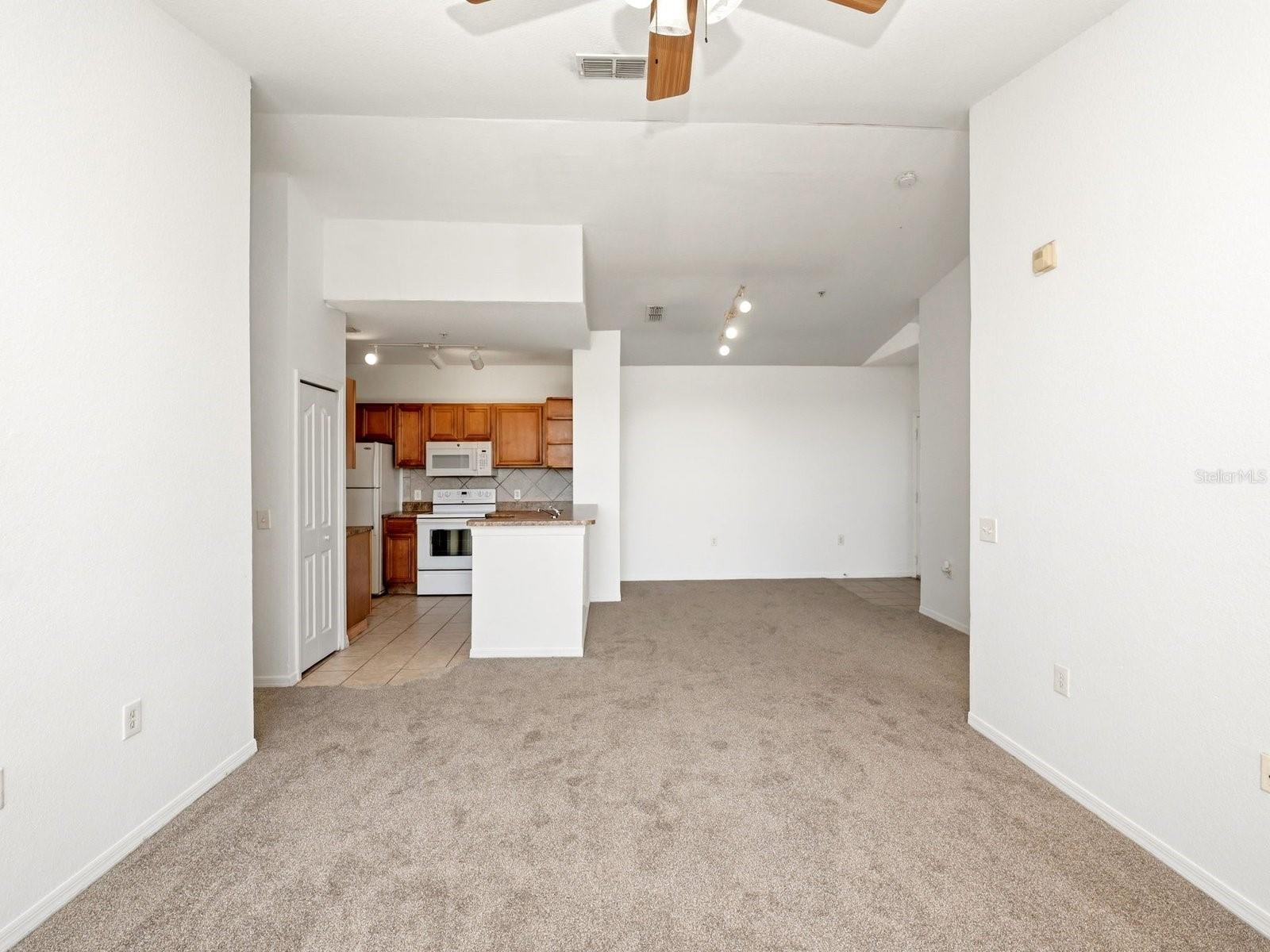 SERENATA CONDO - Residential