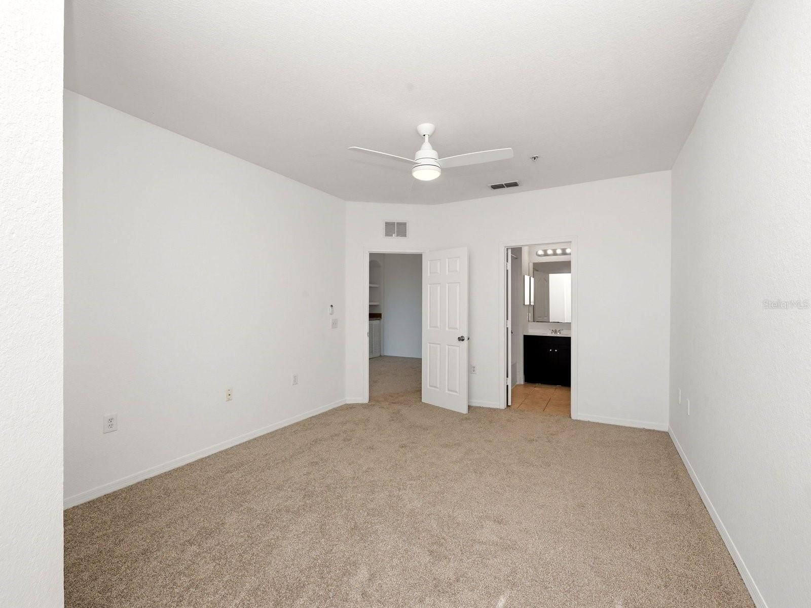 SERENATA CONDO - Residential