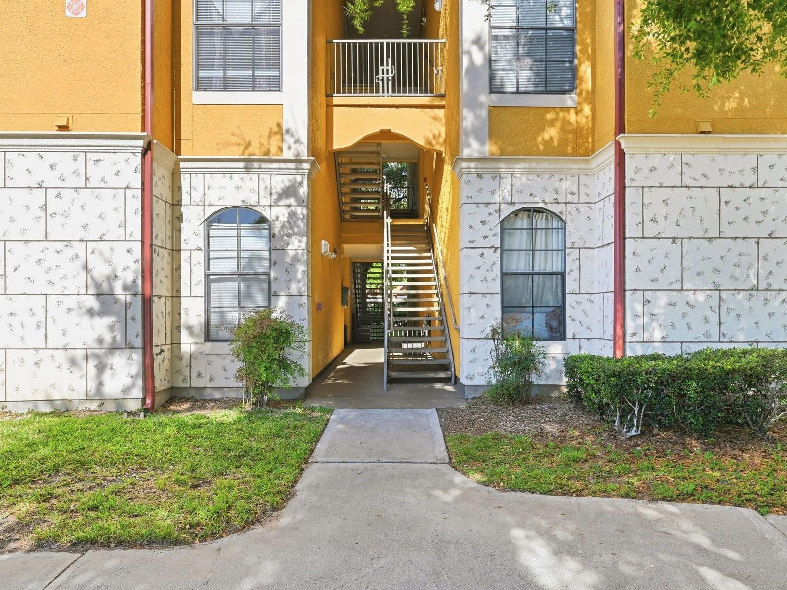 SERENATA CONDO - Residential