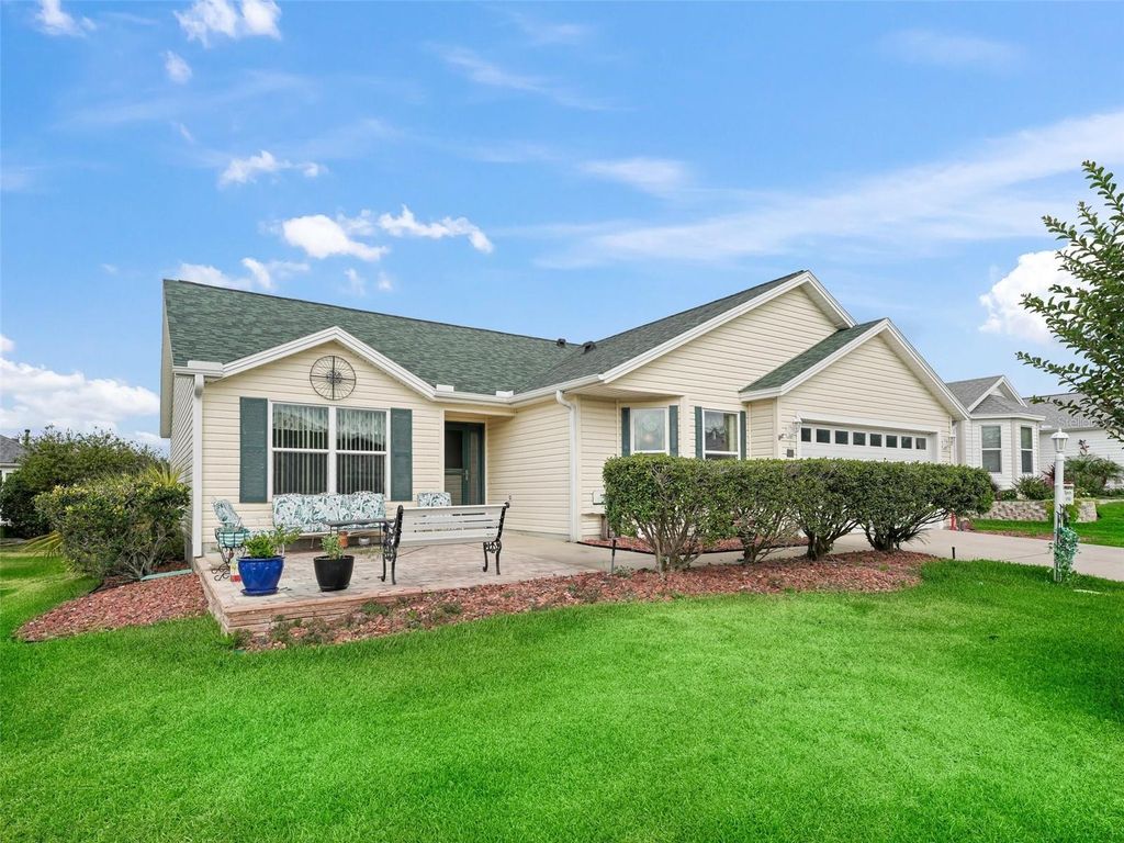 Photo of 17860 SE 89th Natchez Avenue, The Villages, FL 32162 (MLS # G5098361)