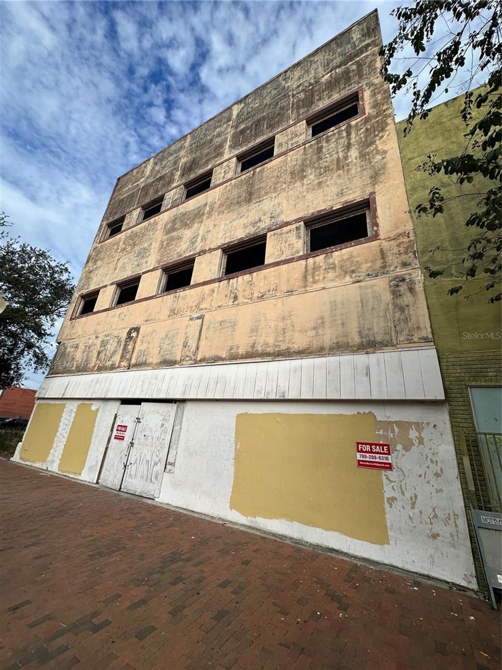 Photo of 1007 N Franklin Street, Tampa, FL 33602 (MLS # O6360612)