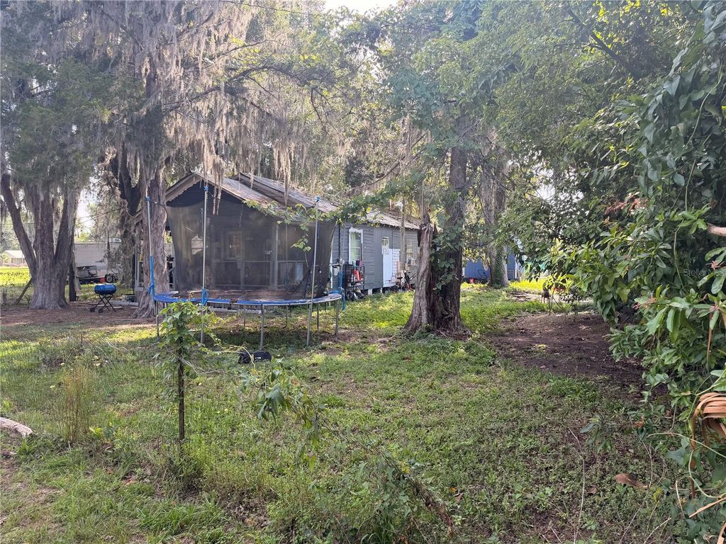 Photo of 139 NE Patterson Avenue, Lake City, FL 32055 (MLS # P4938811)