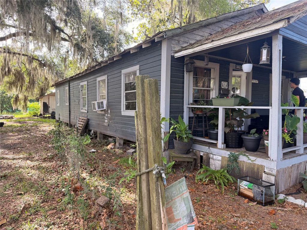 Photo of 139 NE Patterson Avenue, Lake City, FL 32055 (MLS # P4938811)