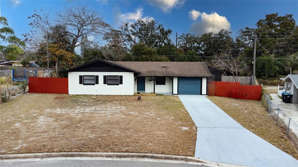 Photo of 5831 Hornet Drive, Orlando, FL 32808 (MLS # O6378927)