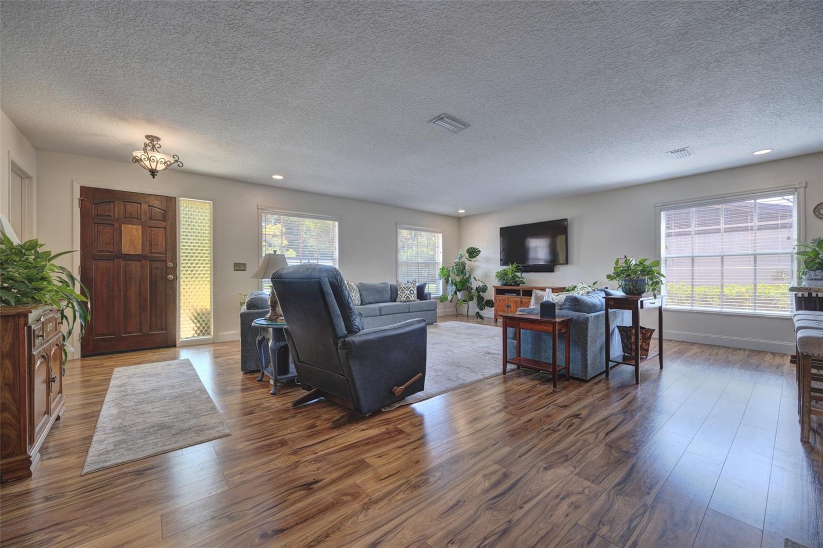 1674 BEASLEY DRIVE