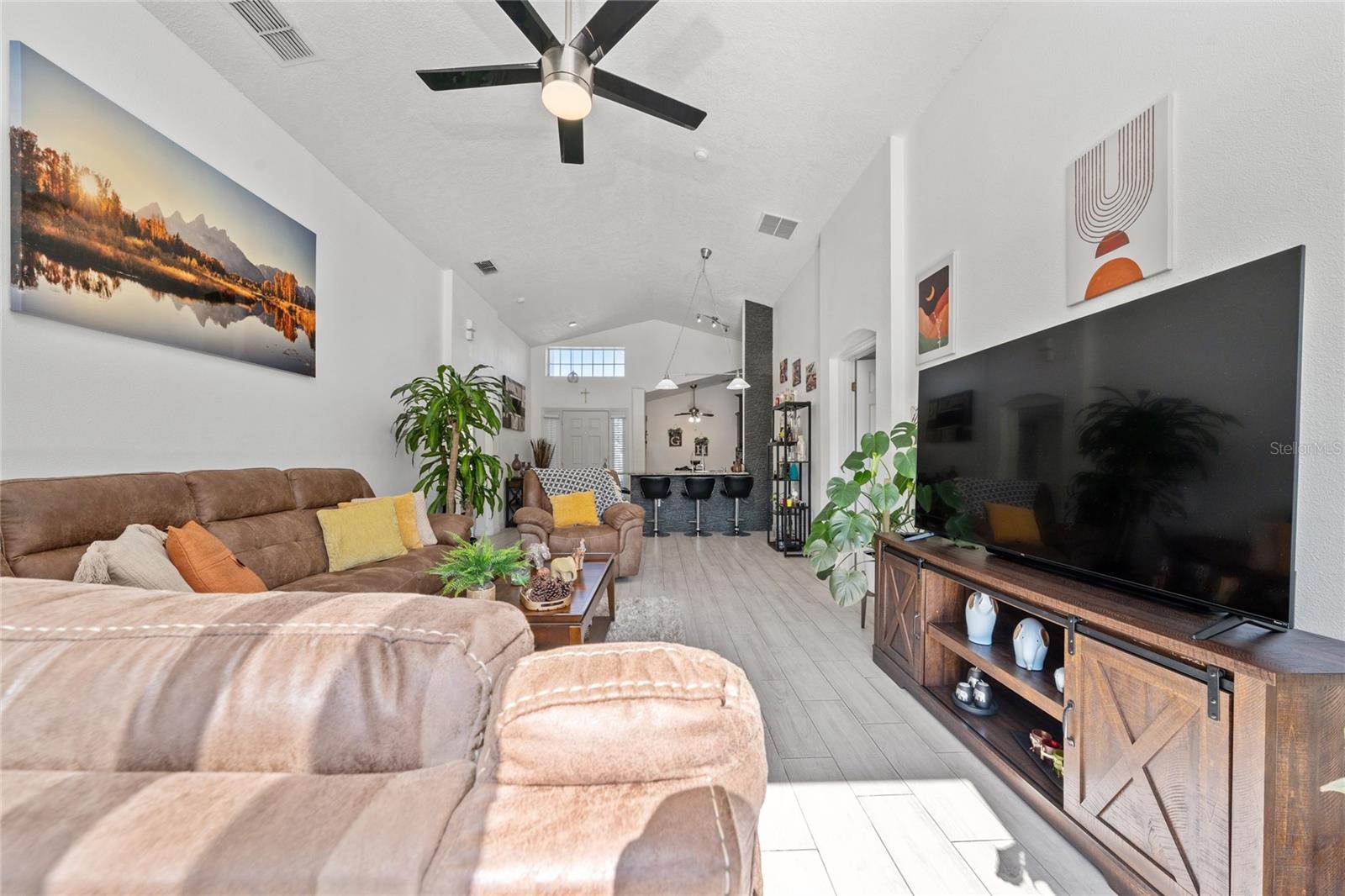 HERITAGE LAKES - Residential