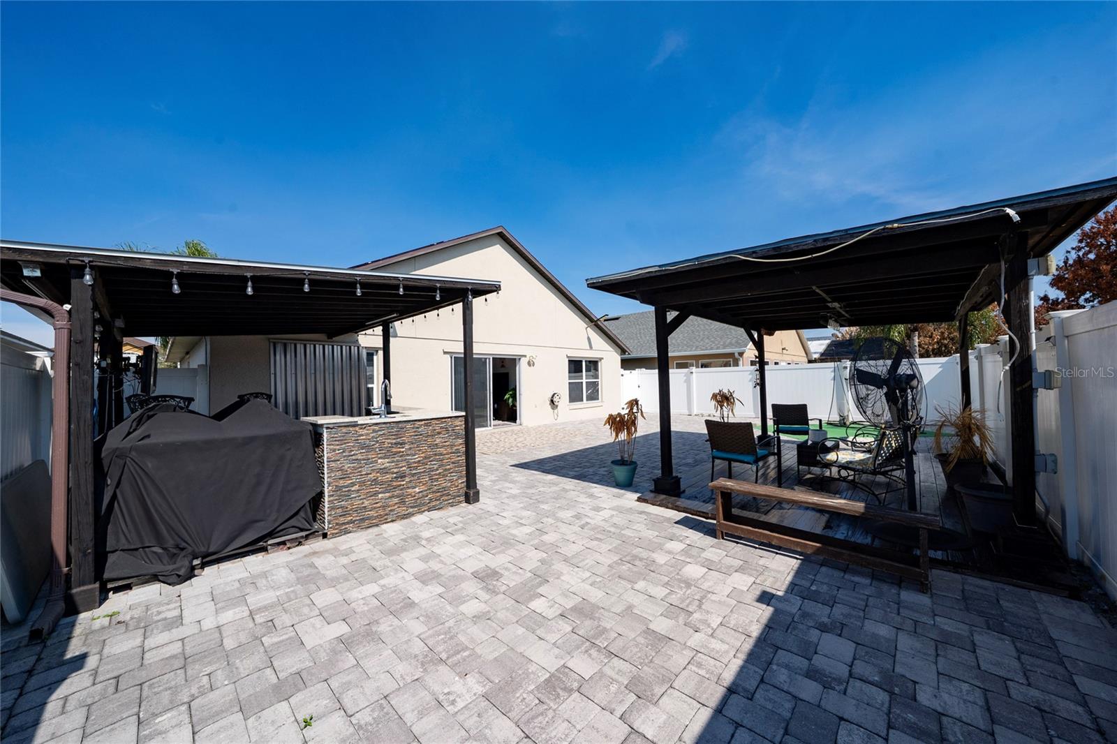 HERITAGE LAKES - Residential