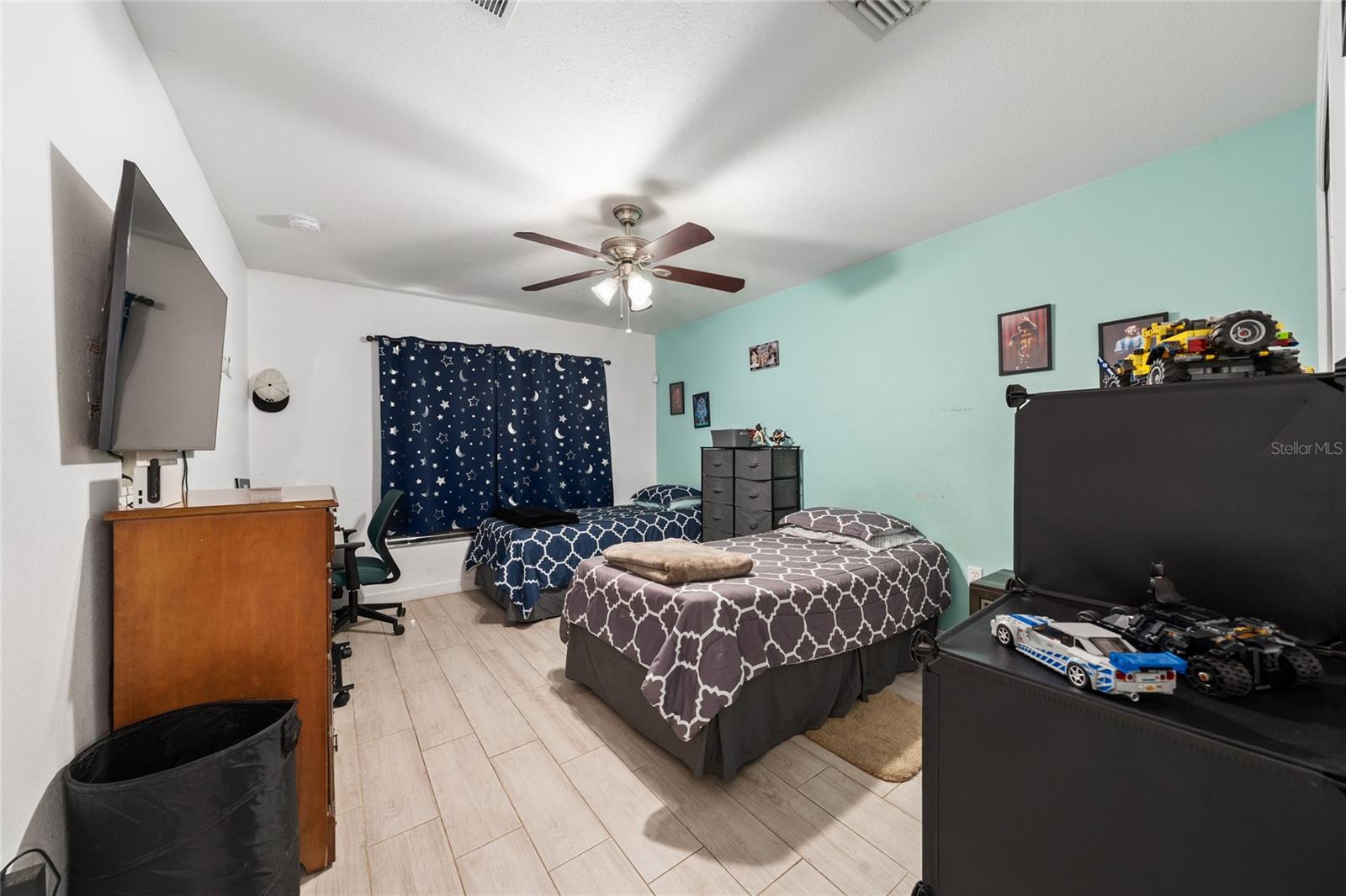 HERITAGE LAKES - Residential