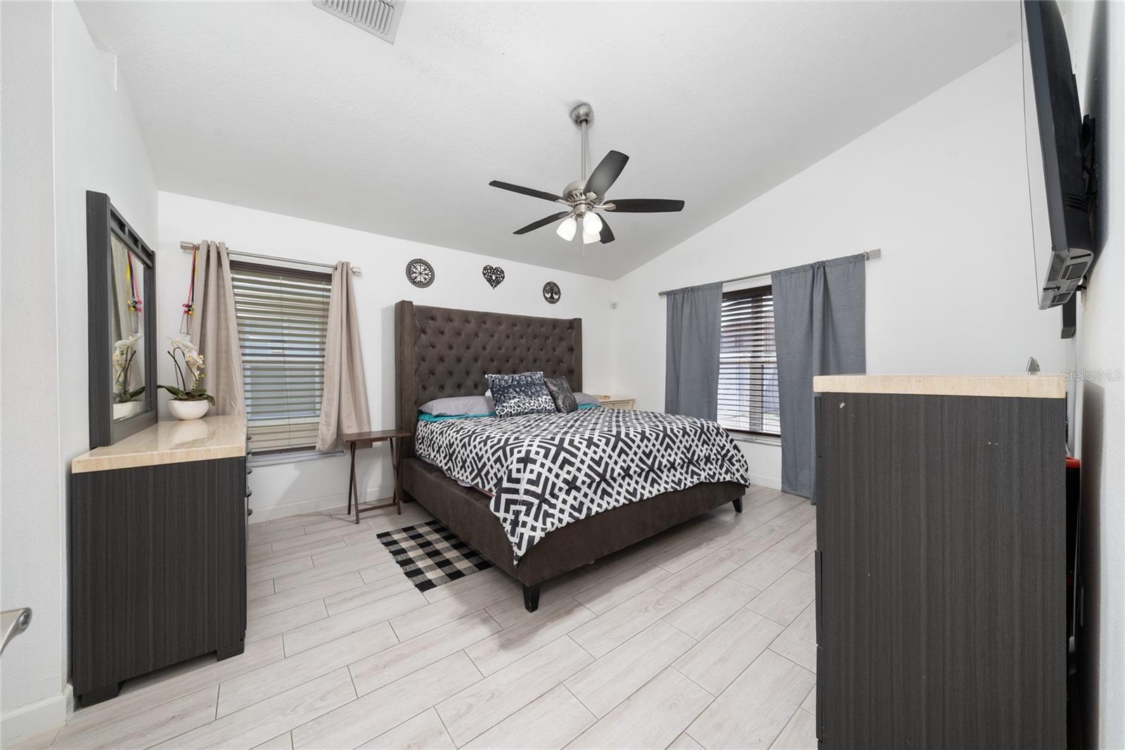 HERITAGE LAKES - Residential