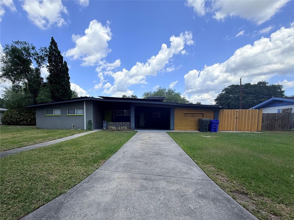 Photo of 1632 Pineberry Street, Lakeland, FL 33803 (MLS # TB8504391)