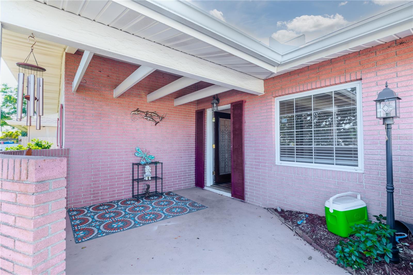 2030 MAGNOLIA DRIVE