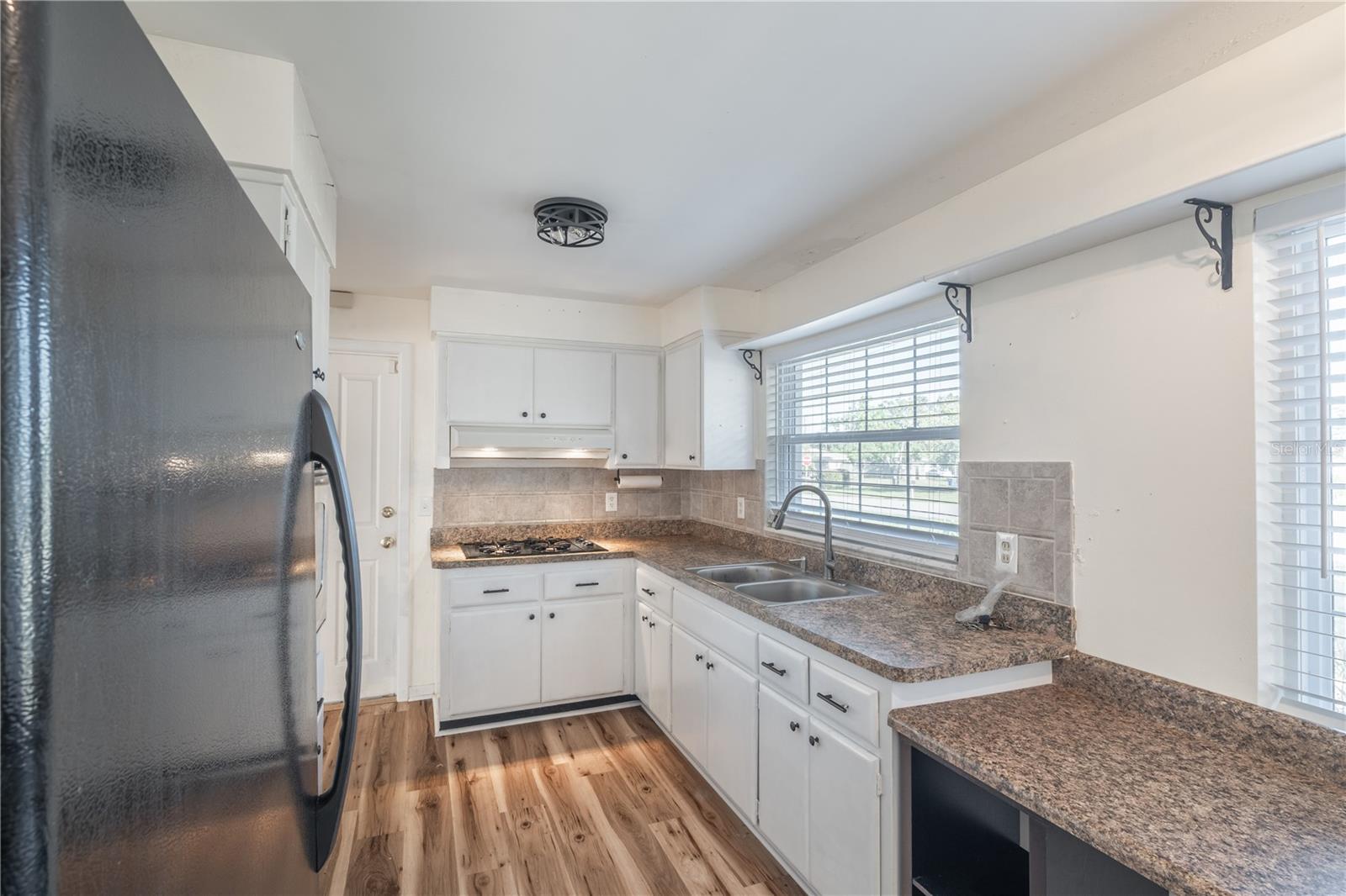 2030 MAGNOLIA DRIVE