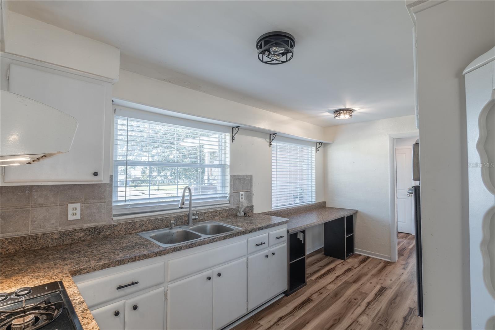 2030 MAGNOLIA DRIVE