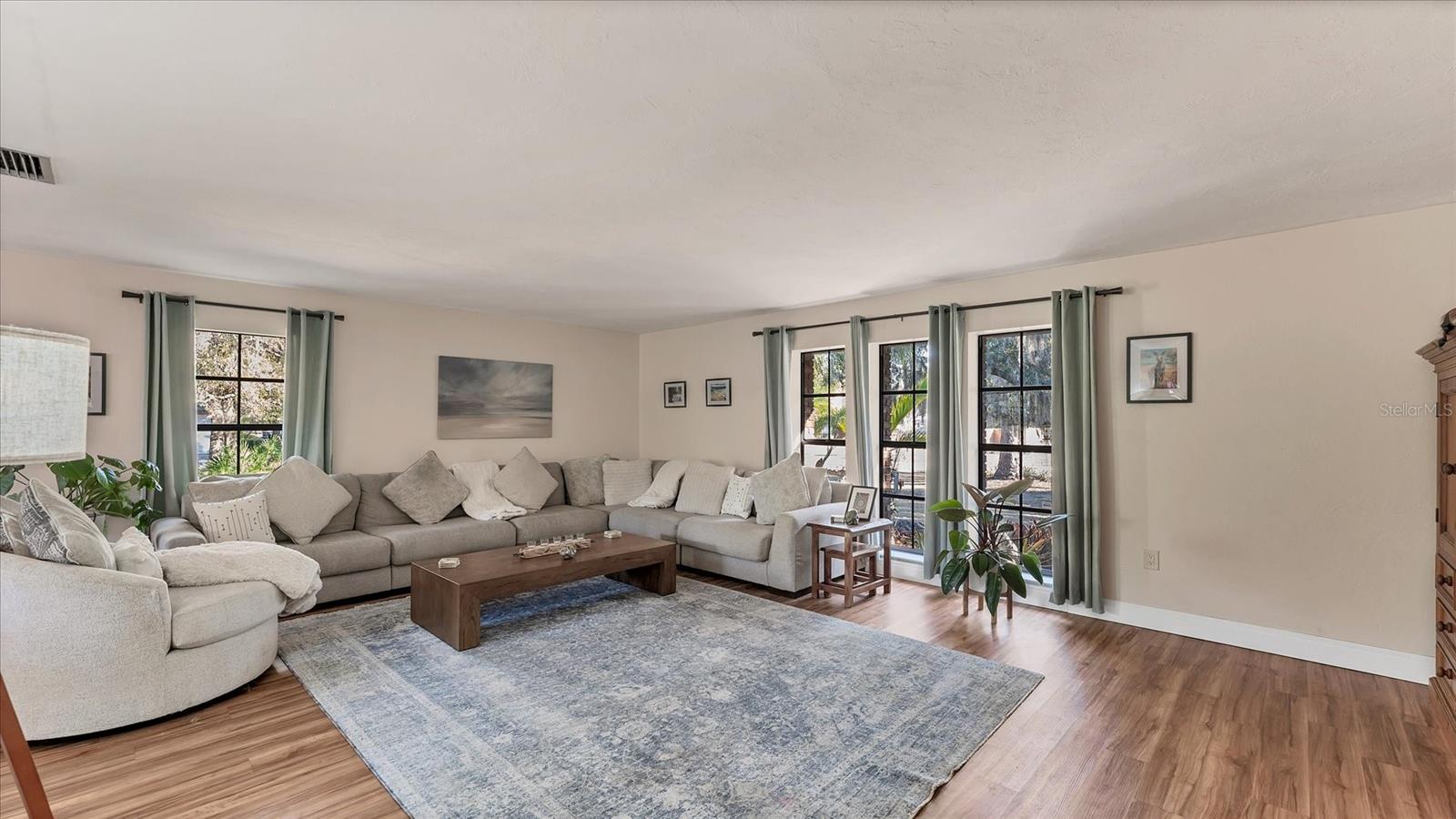 TURTLE CREEK - Residential