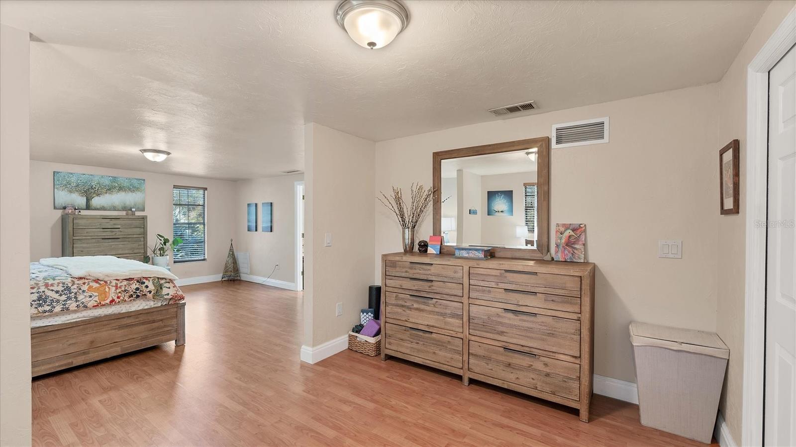 TURTLE CREEK - Residential