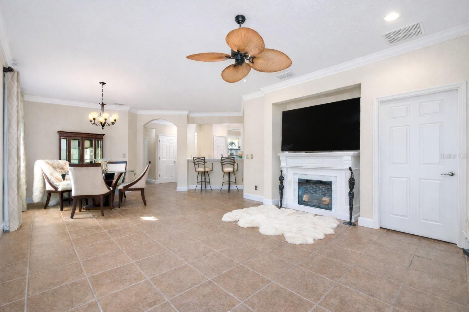 VENETIAN FALLS PH 3 - Residential