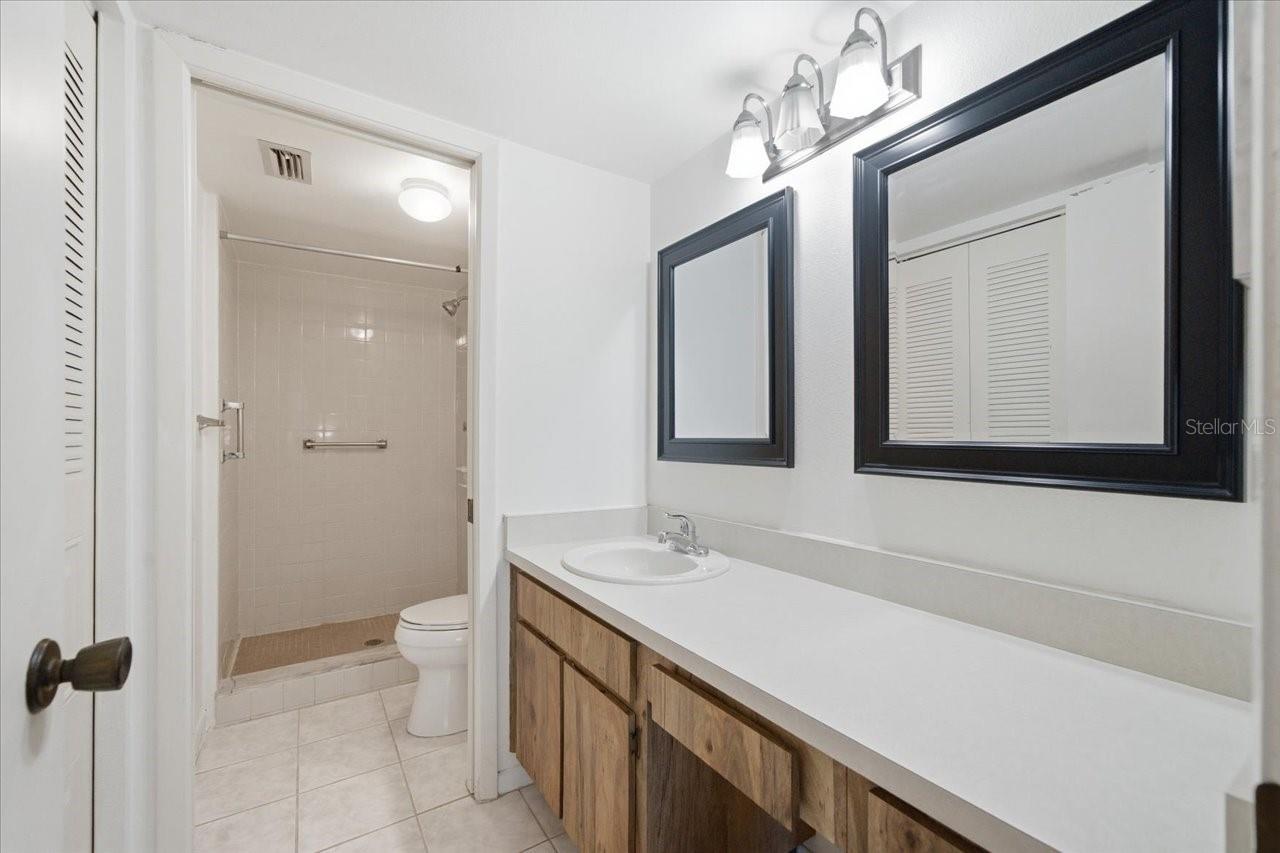 FARRELL PARK CONDO - Residential