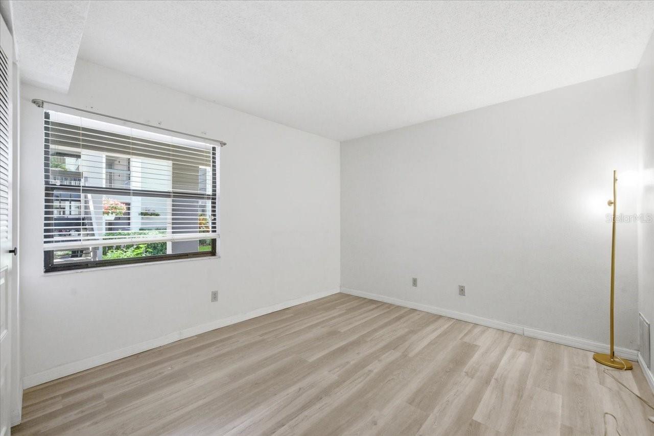 FARRELL PARK CONDO - Residential