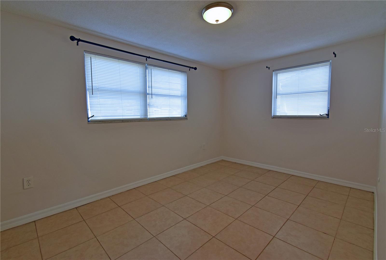 HOLIDAY HILL ESTATES - Residential Lease