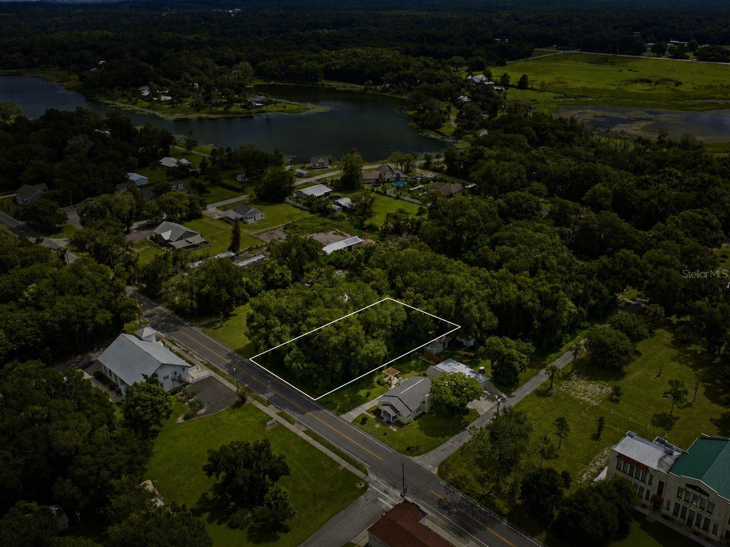 S LAKEVIEW DRIVE