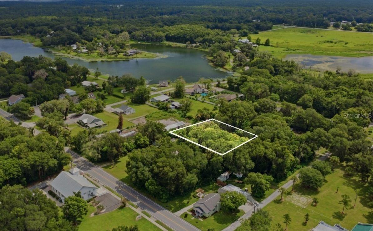 S LAKEVIEW DRIVE