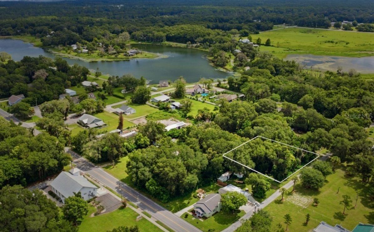 S LAKEVIEW DRIVE