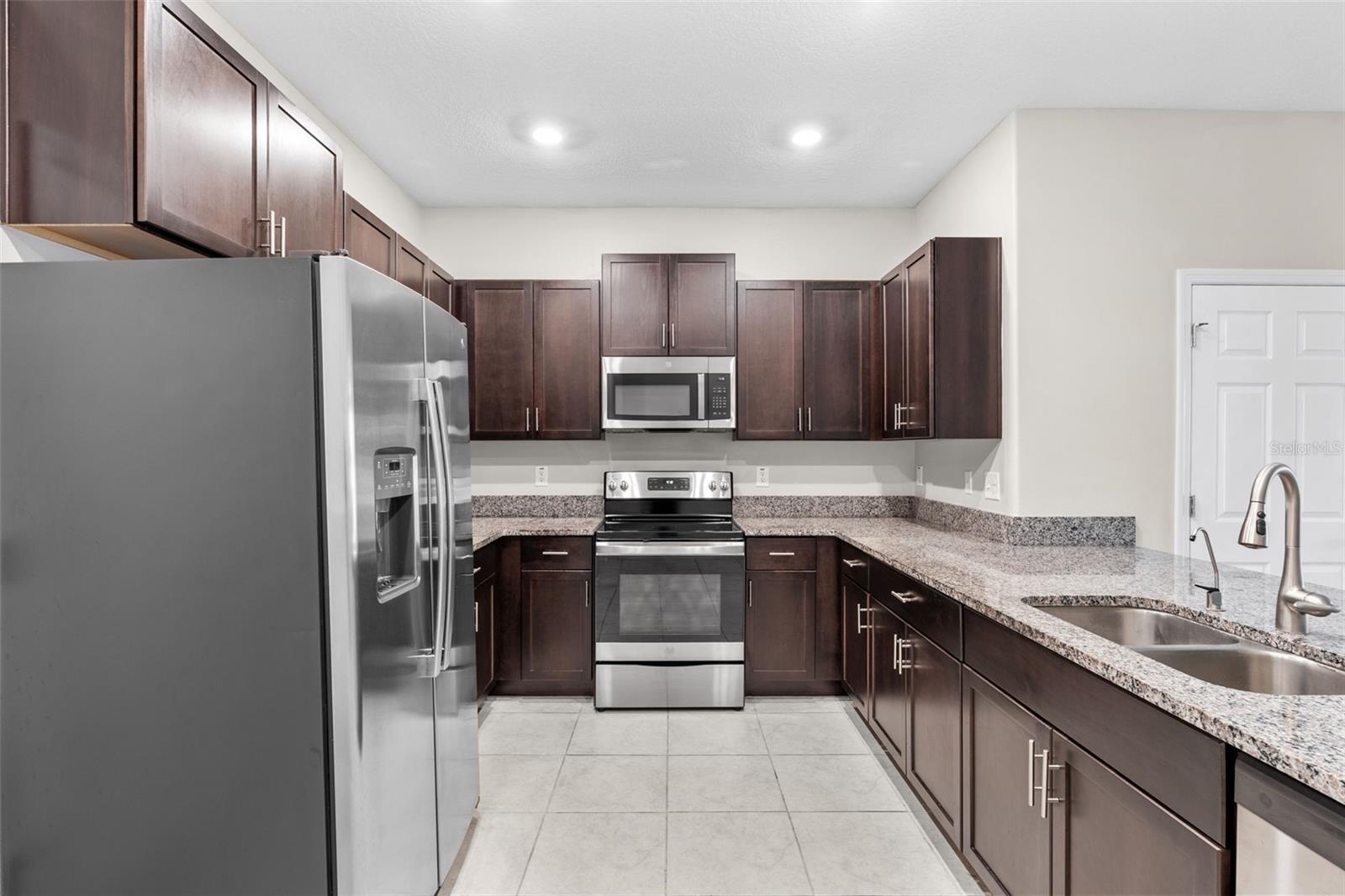 GLENCOVE AT BAY PARK - Residential