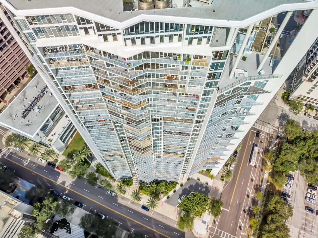 SIGNATURE PLACE CONDO - Residential Lease