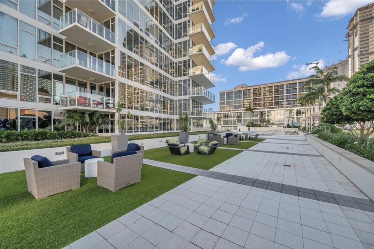 SIGNATURE PLACE CONDO - Residential Lease