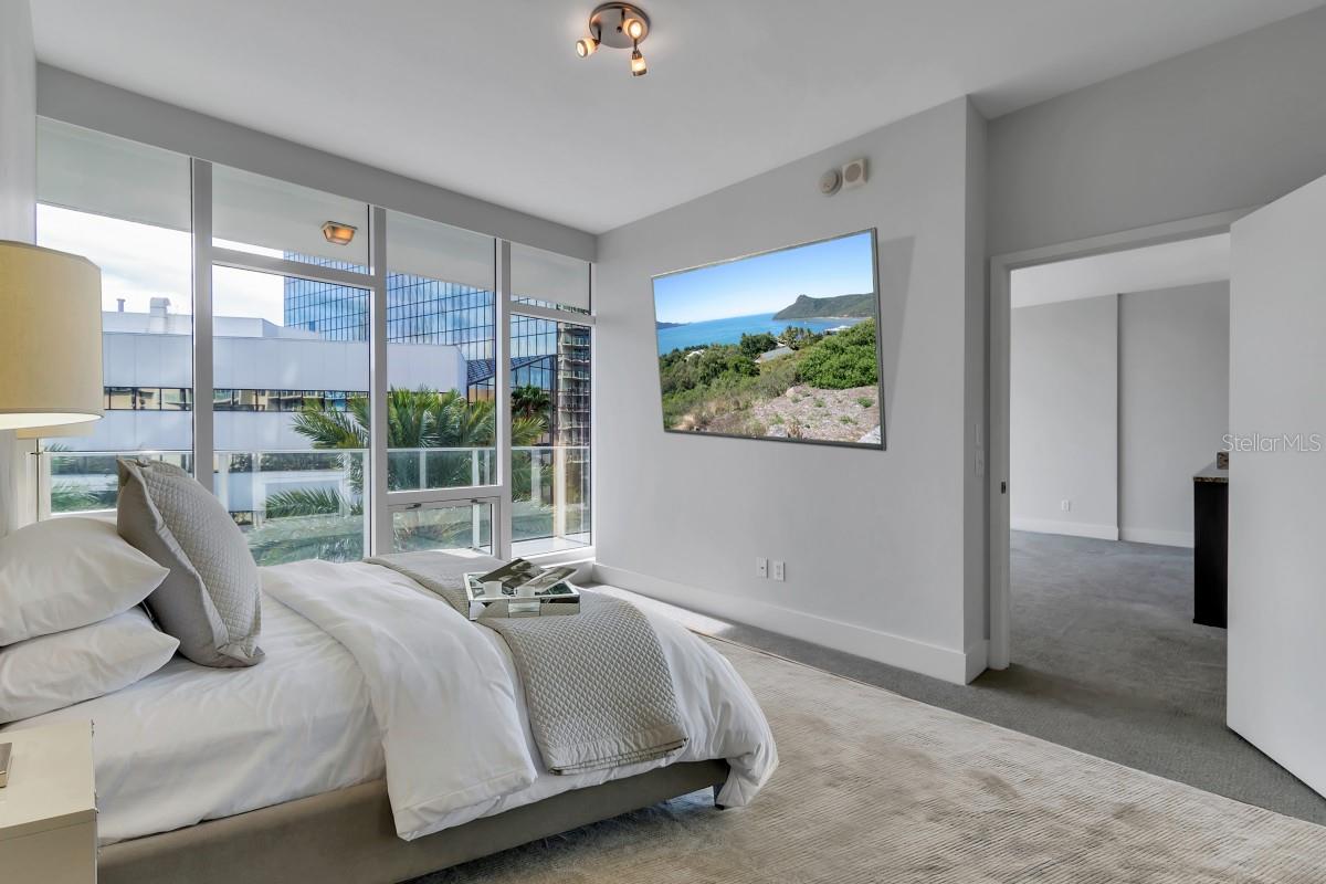 SIGNATURE PLACE CONDO - Residential Lease