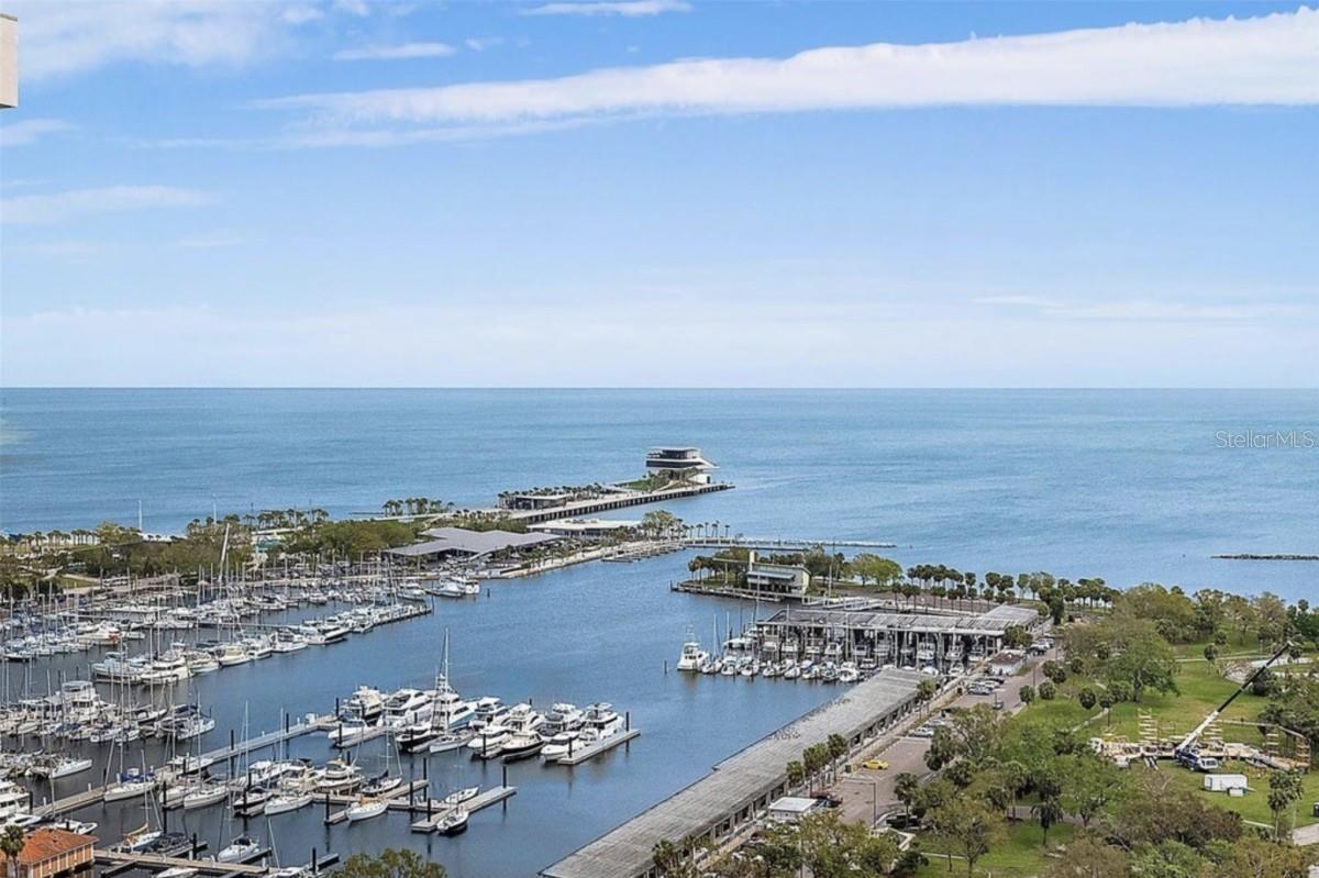 SIGNATURE PLACE CONDO - Residential Lease