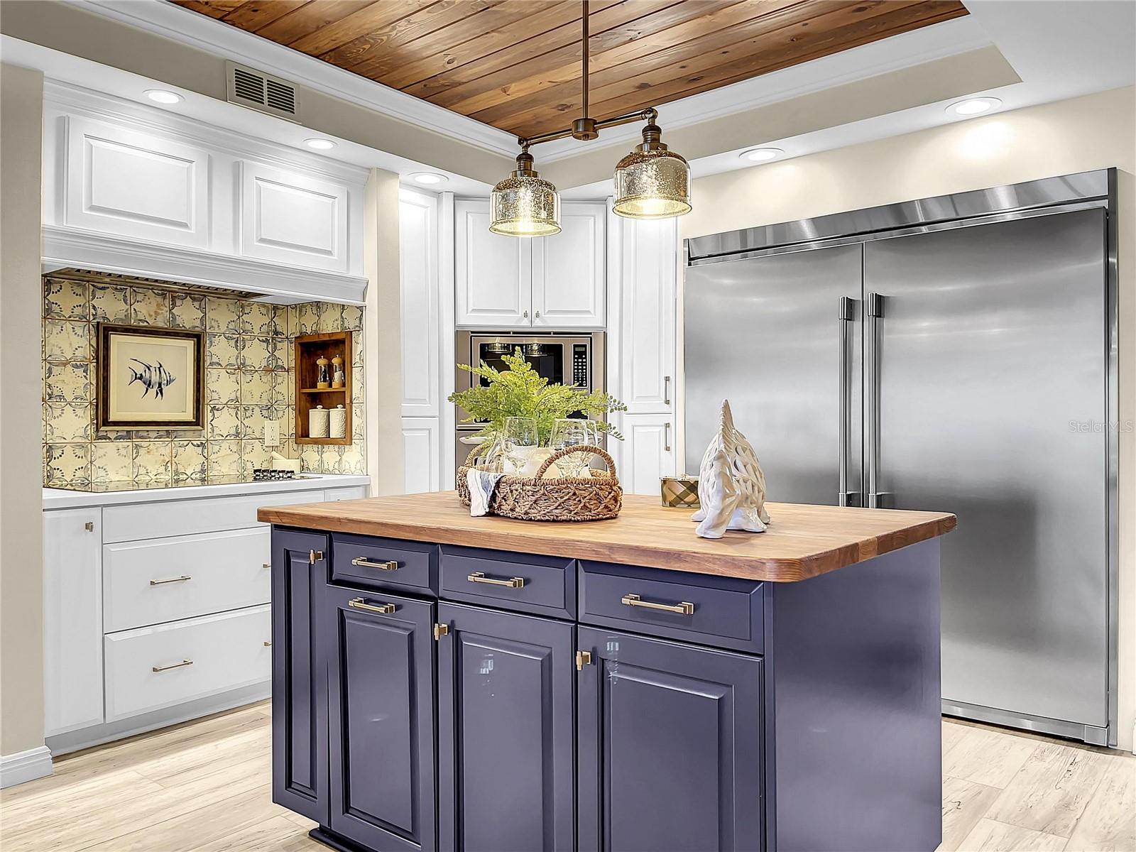 BELLA ROSA CONDO - Residential