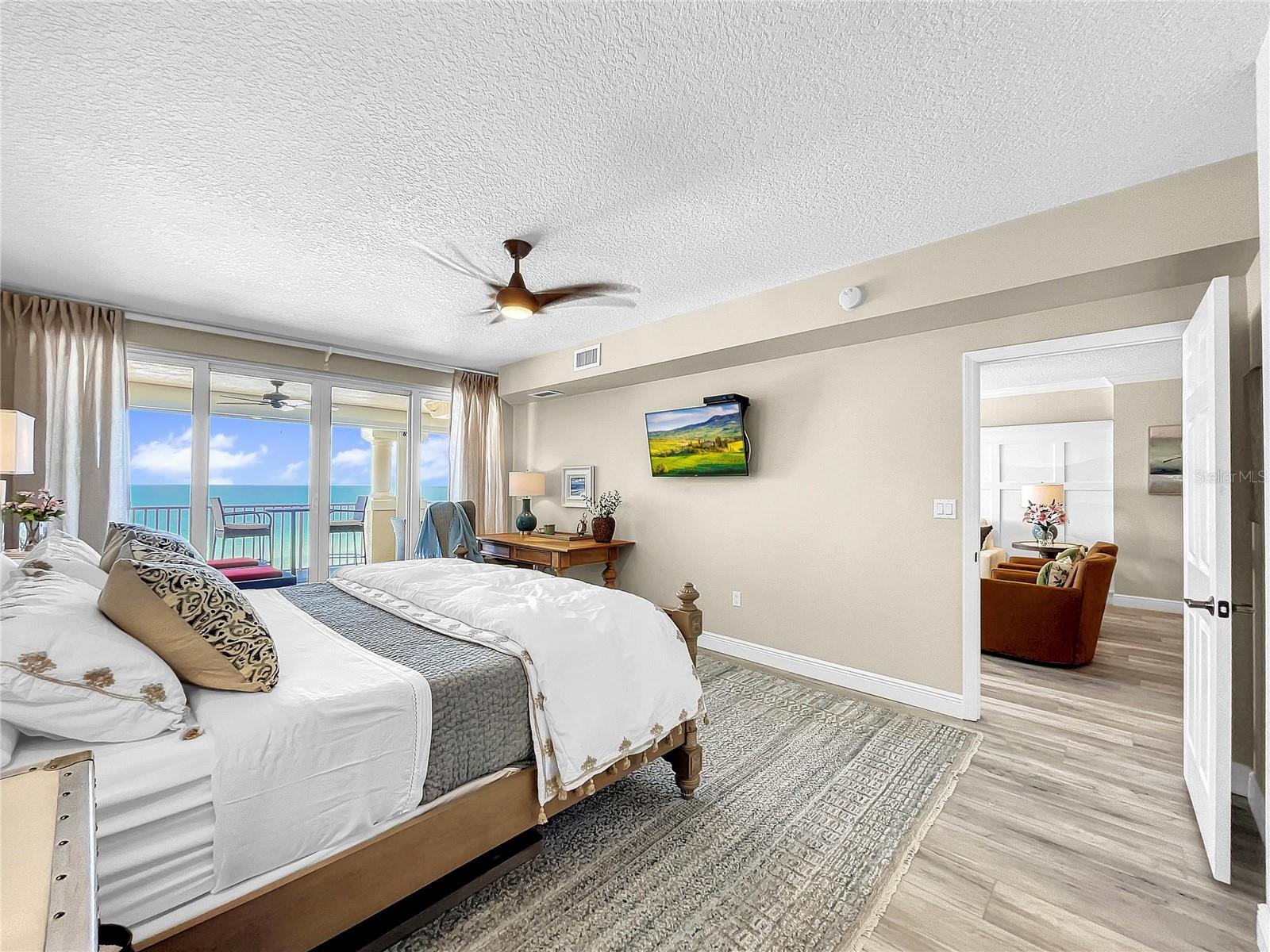 BELLA ROSA CONDO - Residential