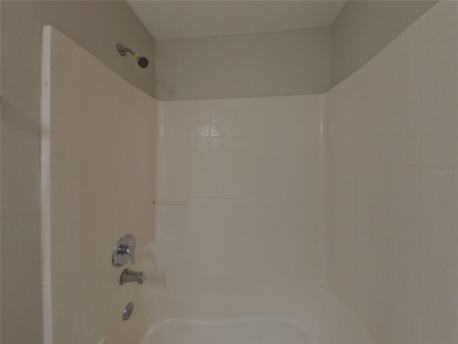 ENCLAVE PH 02 - Residential Lease