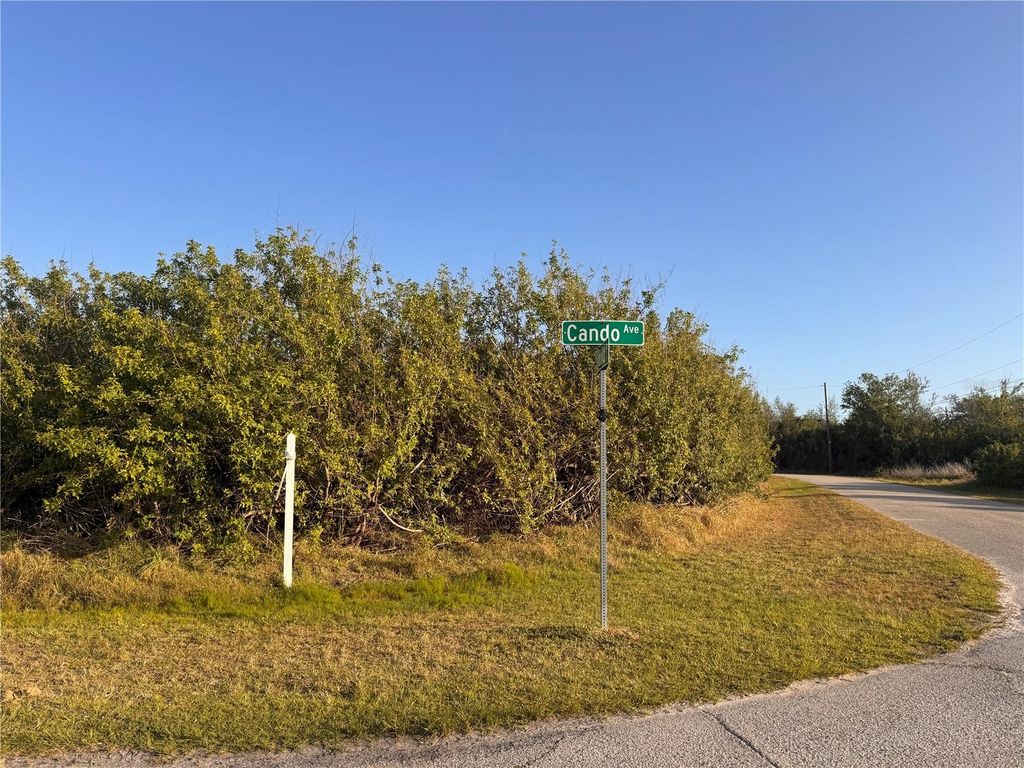 Photo of 14303 Cando Avenue, Port Charlotte, FL 33981 (MLS # D6138412)