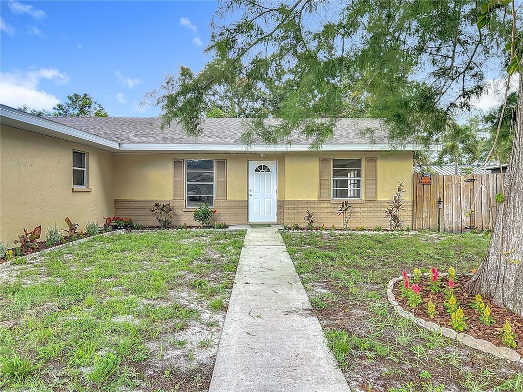 Photo of 6511 3rd Avenue NE, Bradenton, FL 34208 (MLS # TB8402000)